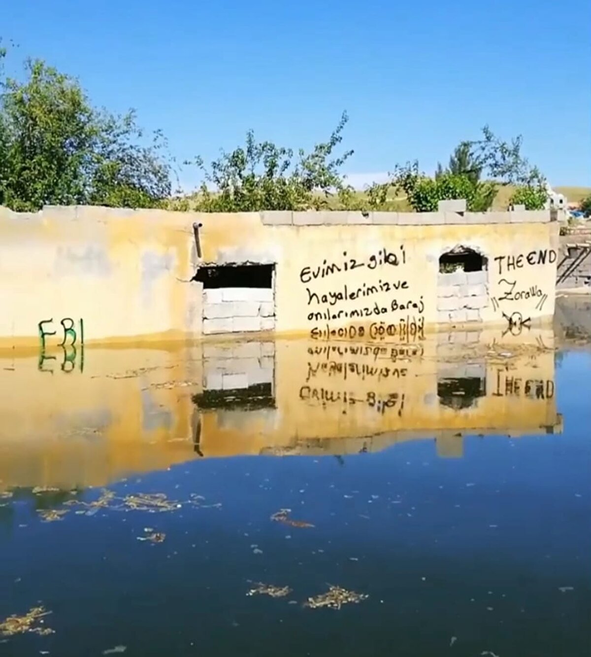 Su tutmasıyla birlikte bazı yerleşim yerleri, su altında kaldı. Bu yerleşim yerlerinden biri olan ve yaklaşık 150 hanenin bulunduğu Batman'ın Oymataş Köyü Soğuksu mezrası da 2020'de yükselen suyla birlikte su altında kaldı. Su altında kalan yapılar, barajdaki su seviyesinin çekilmesiyle tekrar ortaya çıktı. Evlerinin ortaya çıktığını duyan mezra sakinleri, eski yerleşim yerlerini ziyaret ederek, anılarını canlandırdı.