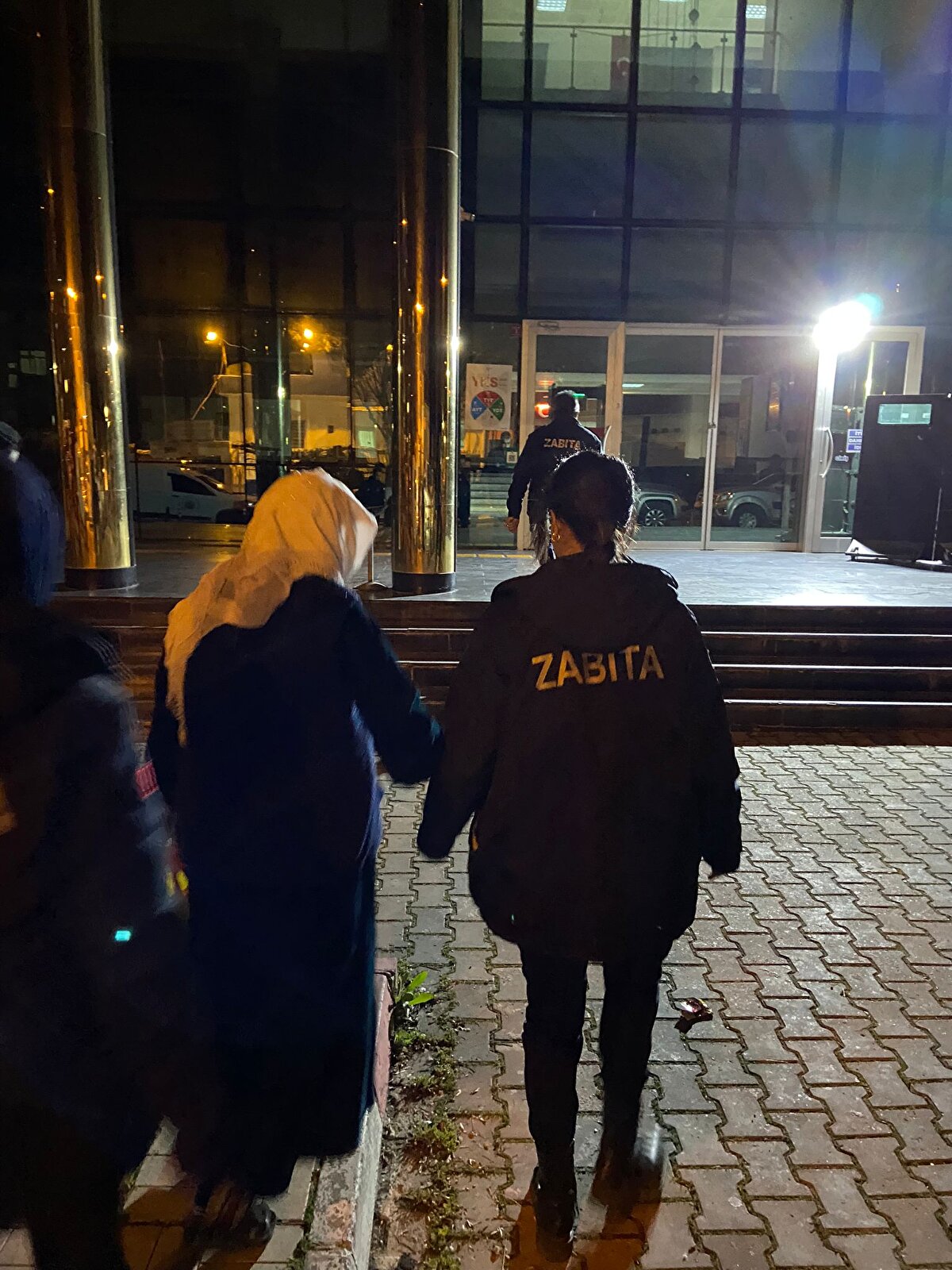 Tutanak tutulup, Kabahatler Kanunu'na göre hakkında işlem yapılan dilenci, daha sonra serbest bırakıldı. 