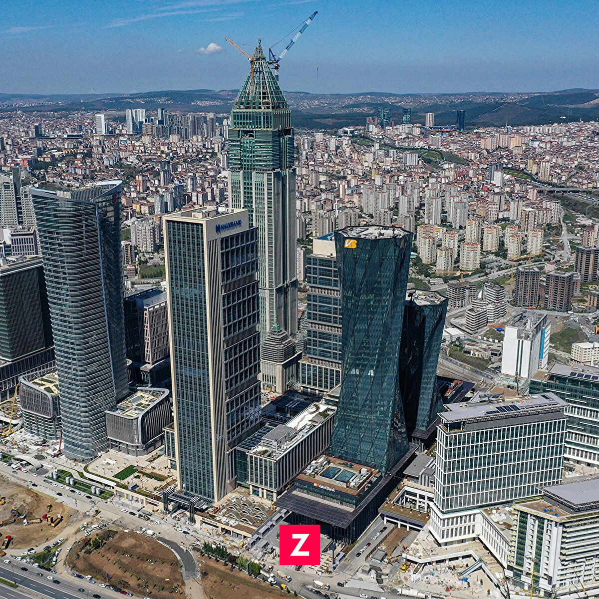 Çevre, Şehircilik ve İklim Değişikliği Bakanı Murat Kurum, Ataşehir ziyaretinde İstanbul Finans Merkezi'nin (IFC) açılışının Fikirtepe ile aynı gün yapılacağını duyurmuştu.