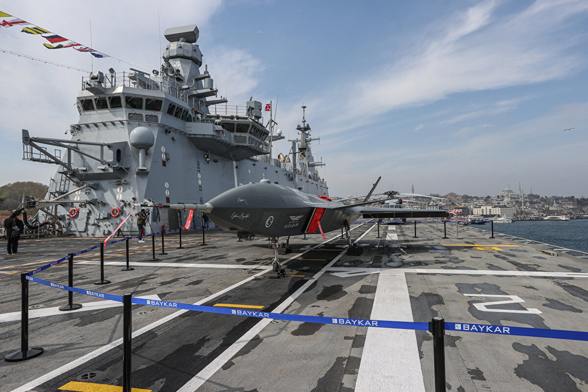 Bugün saat 18.00`e kadar ziyarete açık olacak gemi, 18-23 Nisan tarihlerinde de 10.00-18.00 arasında ziyaret edilebilecek.<br>