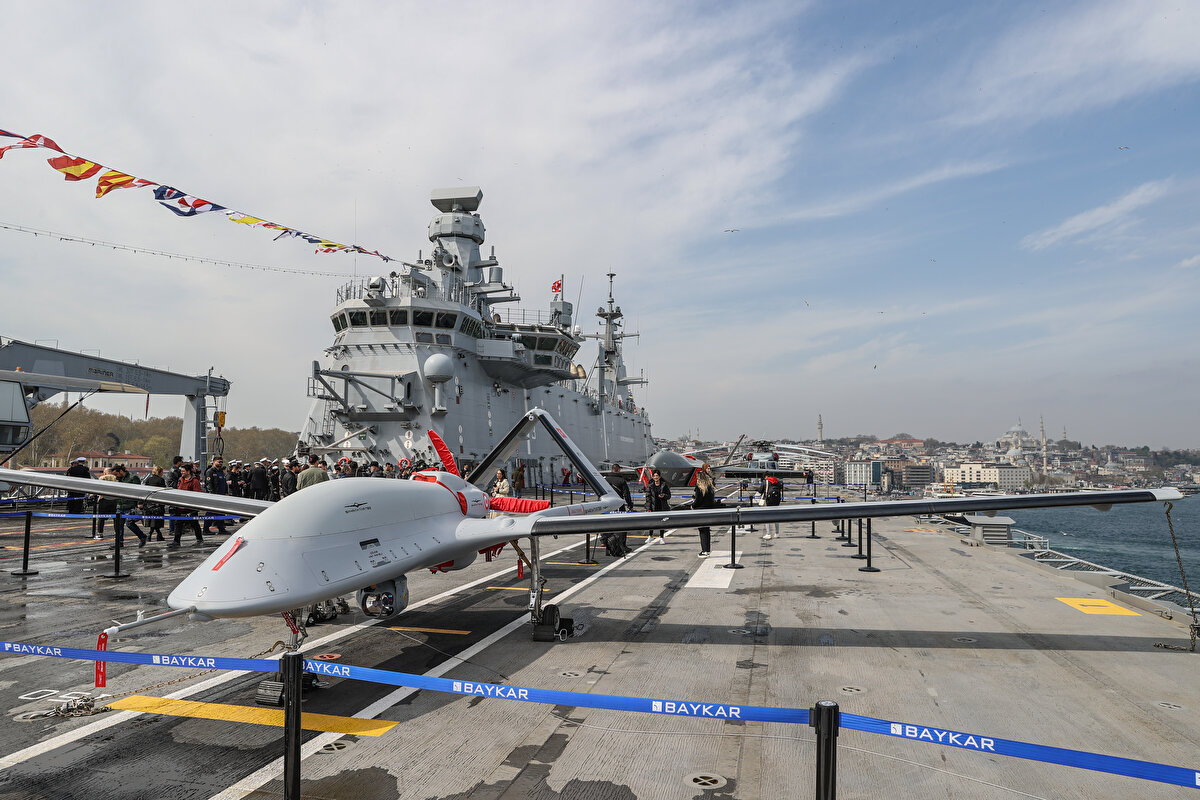 Tuzla`daki Sedef Tersanesi`nde inşa edilen TCG Anadolu, 230 metre uzunluk, 32 metre genişlik ve 9 bin 200 metre kare büyüklüğe sahip.<br>