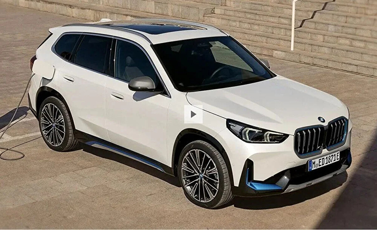 Yeni BMW iX1 xDrive30 - X-Line - 313 bg - <br><br>2.111.000 TL<br><br>Yeni BMW iX1 xDrive30 - M Sport - 313 bg - 2.152.600 TL