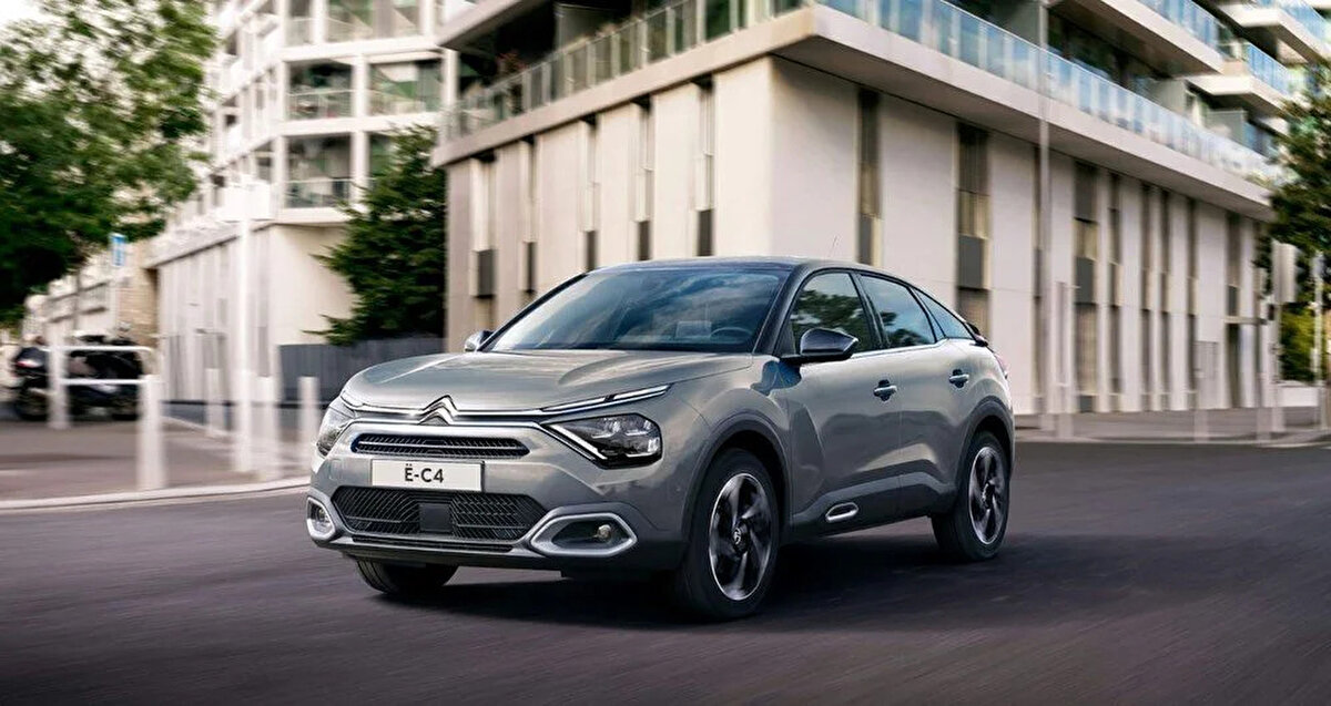 CİTROEN<br>Citroen e-C4 100 kW, 136 HP Shine Bold<br><br>982.700 TL