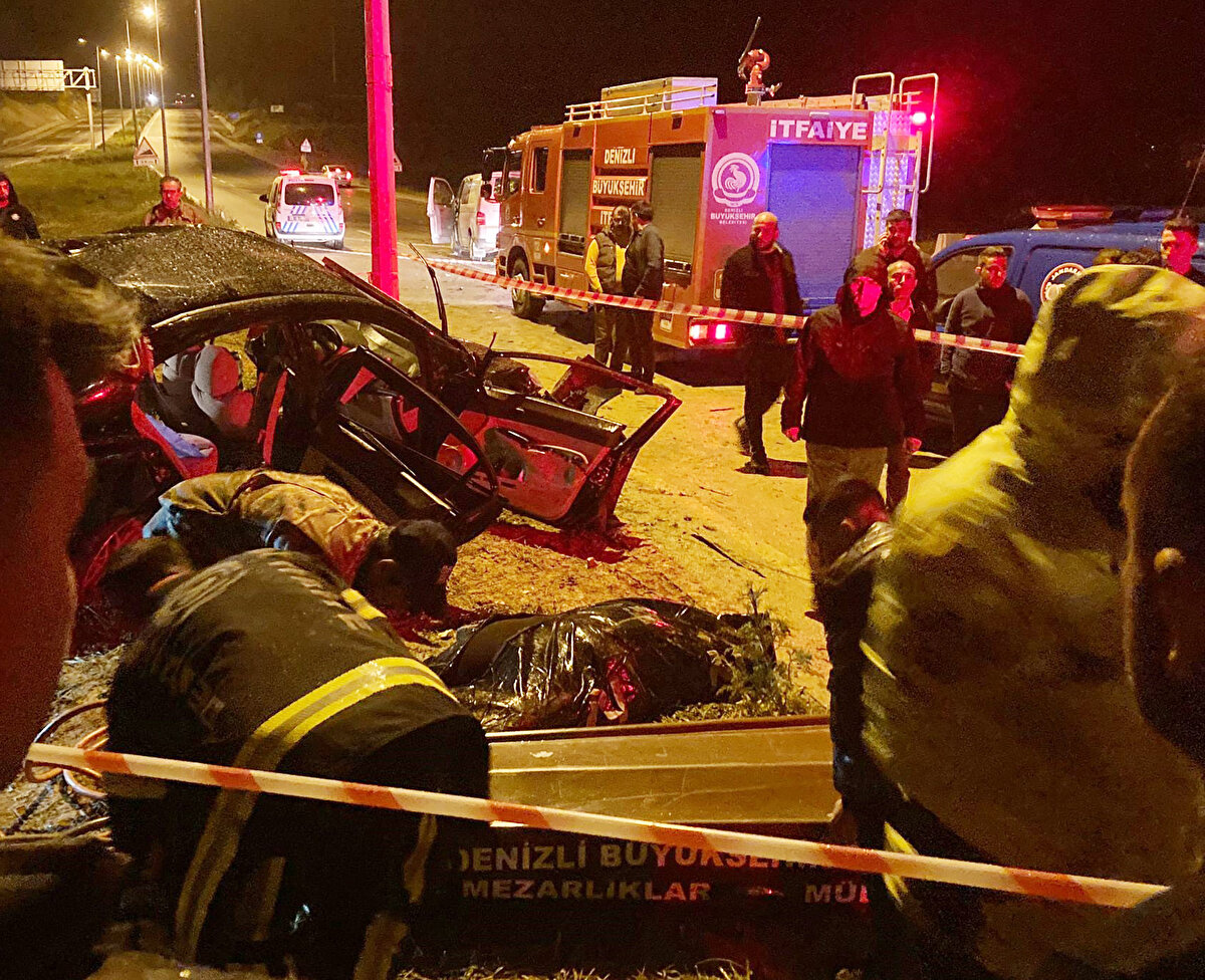 Otomobilden ağır yaralı olarak çıkarılıp, Çivril Devlet Hastanesi'ne kaldırılan sürücü Niyazi Kılıç da doktorların tüm müdahalesine rağmen kurtarılamadı. 