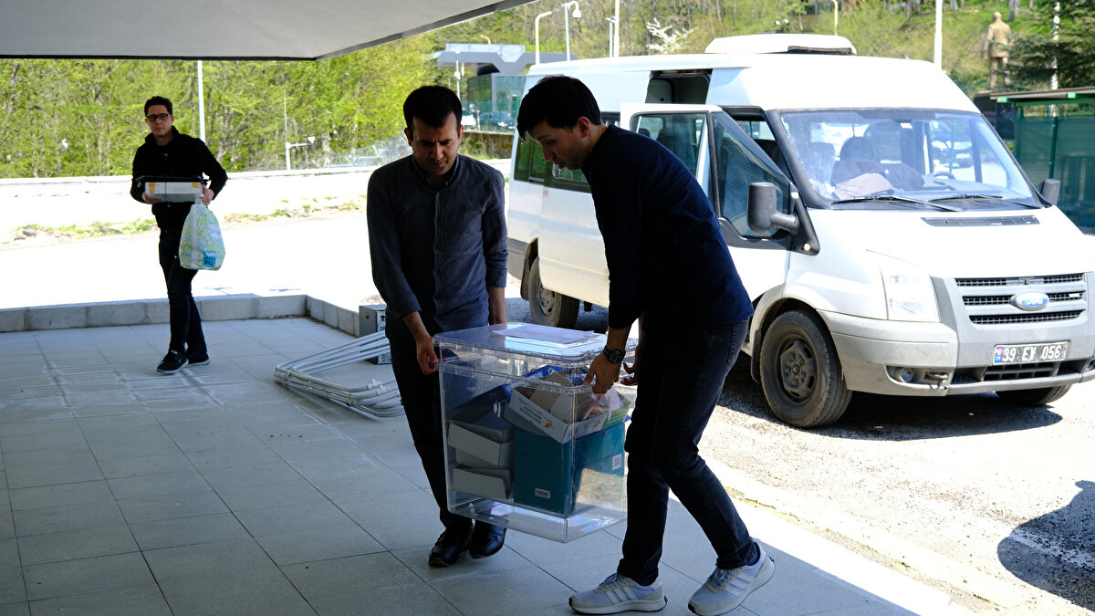 Seçmenler 27 Nisan Perşembe gününden itibaren oy verme işlemlerini gerçekleştirebilecek.<br>