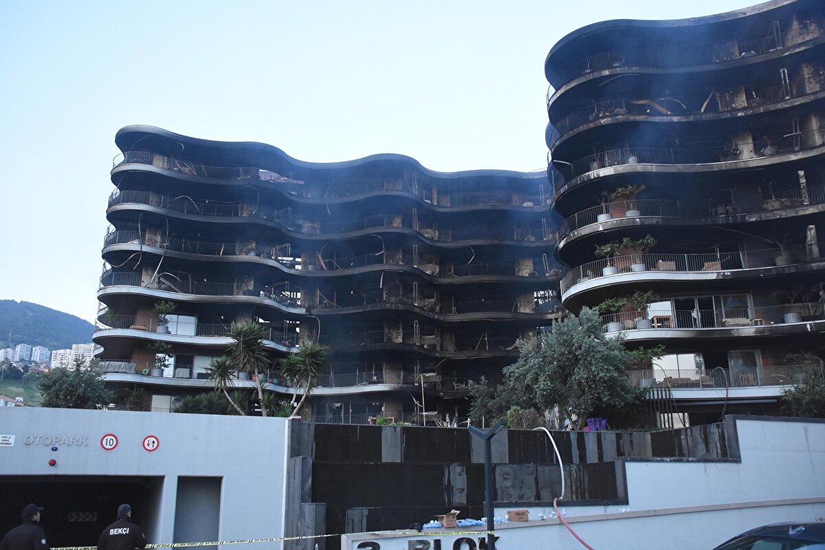 Ekiplere, toplumsal müdahale araçları ve Orman Bölge Müdürlüğü ekipleri de destek verdi.