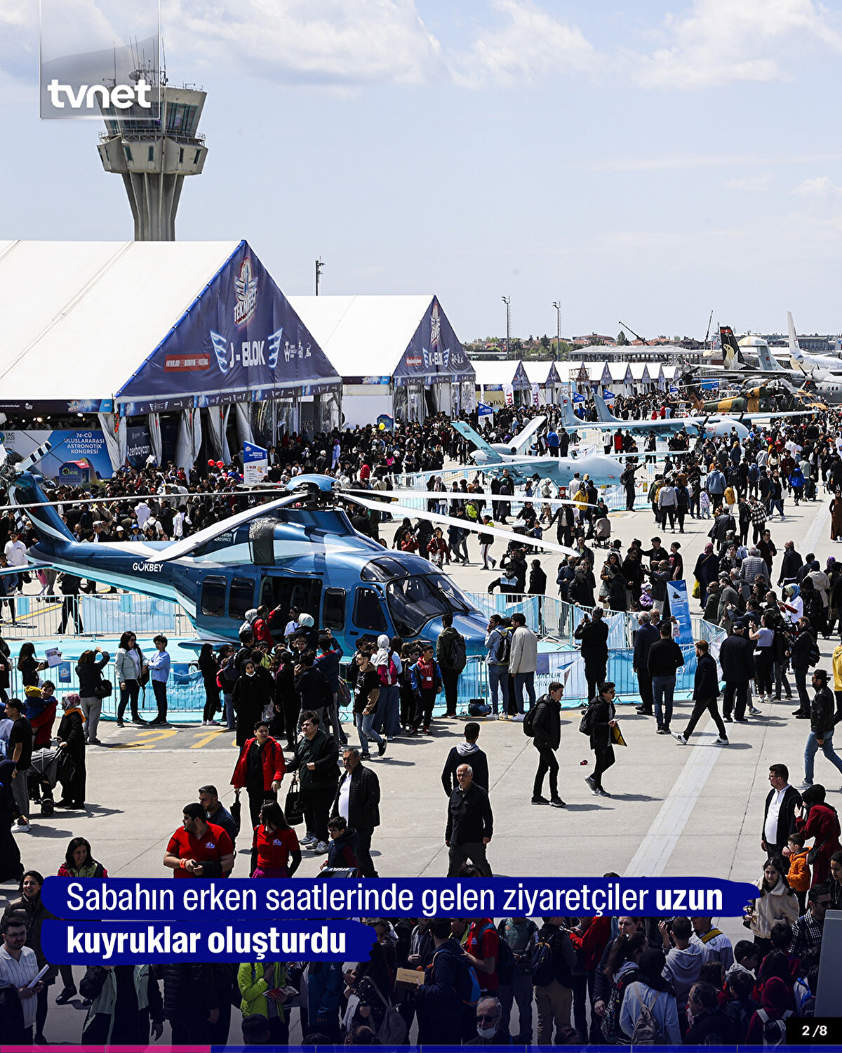 Sabahın erken saatlerinde gelen ziyaretçiler uzun kuyruklar oluşturdu