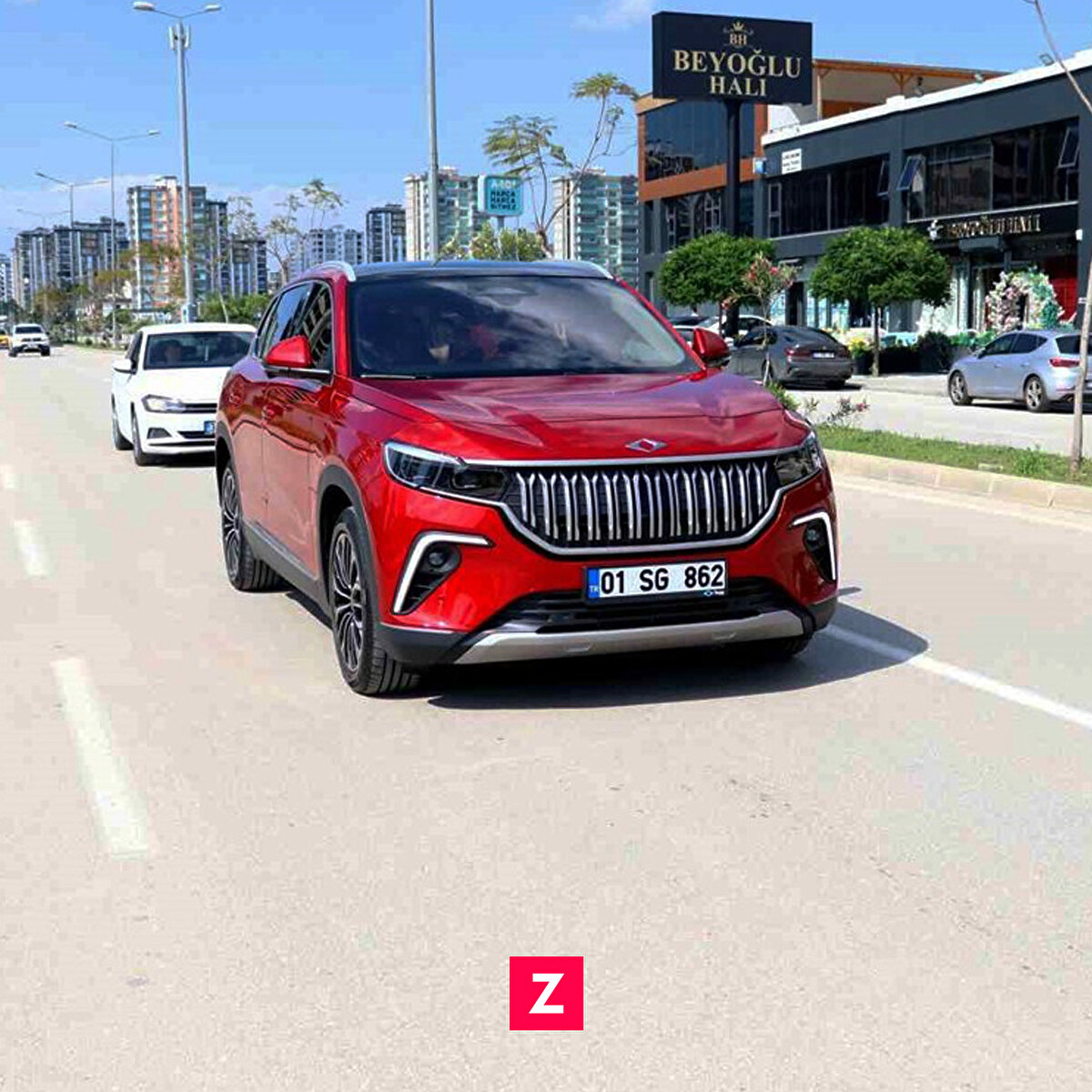 Türkiye'nin otomobili Togg, T10X modeli 7 ilde hak kazanan kullanıcılara hafta sonu teslim etti.