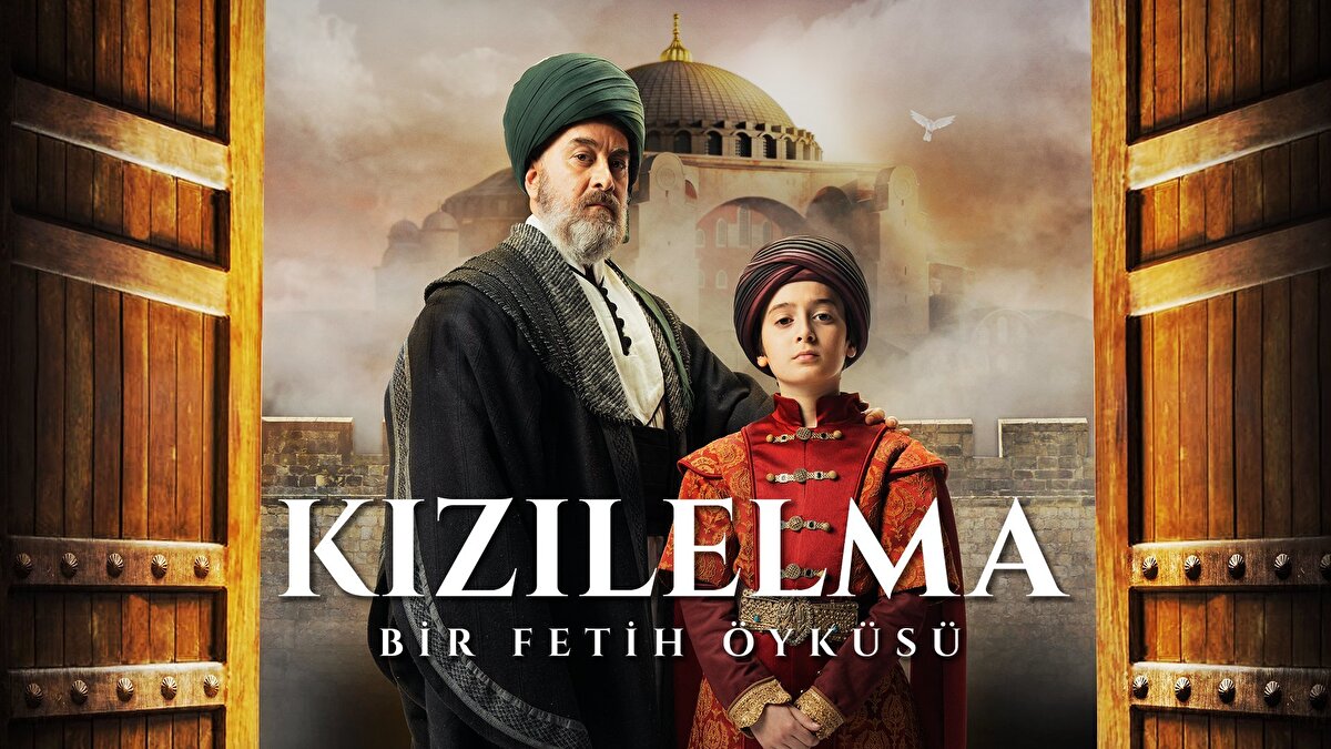 KIZILELMA BİR FETİH ÖYKÜSÜ<br><br>Tür: Dönem, Tarihi Kişilik<br><br>Yapım: Tekden Film<br><br>Kimsenin taht konusunda şans tanımadığı Şehzade Mehmed, hocası Akşemseddin tarafından Kızılelma ülküsüyle yetiştirilir. Mehmed’in şehzadelik yıllarında yaşadığı birbirinden çarpıcı olaylar, aldığı dersler, tattığı acı tatlı tecrübeler bir cihan imparatorunun ayak sesleridir. Hikâyede, Bayramilerin şeyhi olan Akşemseddin, eski bir tabip olarak hasta olan Sultan’ın karısı Hüma Hatun’un iyileştirilmesi için Edirne Sarayı’na davet edilir. Akşemseddin’in Hüma Hatun’u tedavi etmesi ve Şehzade Mehmed’in yeni bir tebabet lalasına ihtiyacı sebebiyle Akşemseddin sarayda kalır. Çandarlı Halil Paşa, Akşemseddin’i devre dışı bırakabilmek için elinden geleni yapsa da Şehzade Mehmed’in genç yaşta tahta geçmesine engel olamaz. Zira Karaman seferi sırasında Şehzade Alaaddin’in beklenmeyen ölümü, Çandarlı Halil Paşa’nın bütün hesaplarını tersine döndürür.<br><br>Oyuncular: Murat Garipağaoğlu, Miraç Sözer, Emre Başer, Hakan Vanlı, Zeynep Eronat, Wilma Elles, Ali Nuri Türkoğlu<br>