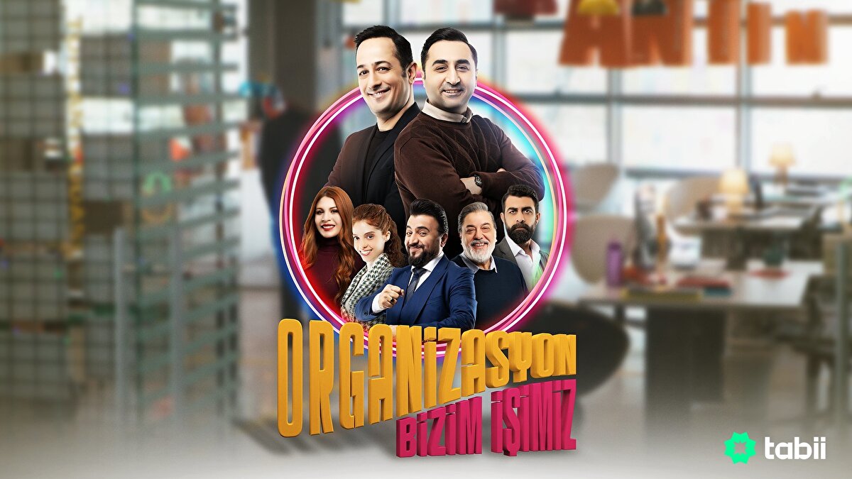 ORGANİZASYON BİZİM İŞİMİZ<br><br>Tür: Komedi<br><br>Yapım: Motto Productions<br><br>Dedesinin kurduğu, babasının büyüttüğü, şimdi ise eniştesi Fırat tarafından yönetilen ünlü bir organizasyon şirketinde yöneticilik yapan Mercan, kendini iyi ifade edemeyen ve ailesinden yeterli desteği göremediğini düşünen biridir. Üstüne eniştesiyle şirket içinde müdürlük rekabetine girmesi olayları karıştırır. İşe yeni başlayan Aytaç’a mesafeli olan Mercan, zamanla Aytaç’a ısınır, diğer çalışanları da yanına alarak Fırat’a karşı bir grup oluşturur. Ne var ki Fırat’ın tüm aileye büyük bir sürprizi olacaktır.<br><br>Oyuncular: Onur Buldu, Sarp Apak, Şinasi Yurtsever, Su Kutlu, Yeliz Kuvancı, Kerem Atabeyoğlu, Yasemin Baştan, Meral Çetinkaya, Nergis Kumbasar, Sadi Celil Cengiz, Korhan Herduran <br><br>