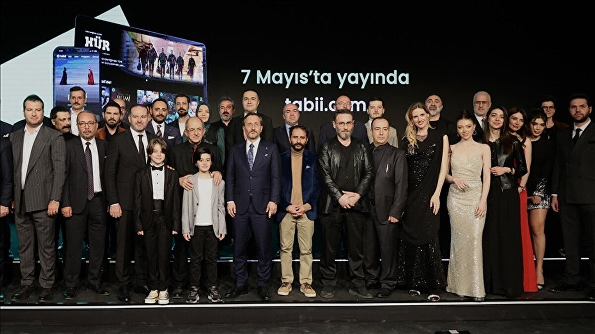 TRT’nin küresel arenada farkındalık oluşturacak olan en büyük projesi 'Uluslararası Dijital Platformu' tanıtım programı sanat ve medya camiasından birçok ismin katılımıyla gerçekleşti. TRT tarihinde bir ilk olan proje için Beykoz Kundura Fabrikası’nda görkemli bir tanıtım gecesi düzenlendi.