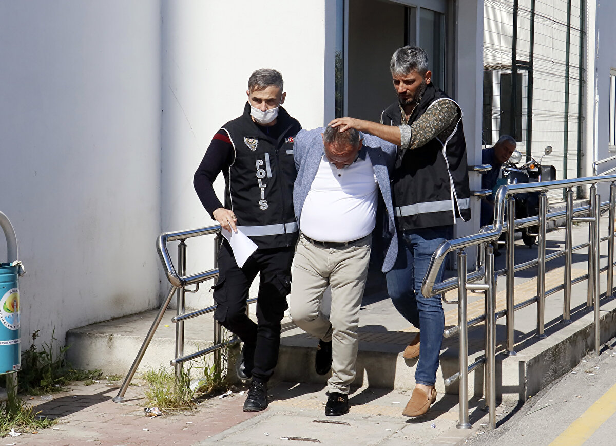 İŞ İNSANLARINI EĞLENCEYE GÖTÜRMÜŞLER<br>Operasyonun ardından Sait Y.'nin, Yüreğir ilçesi Yakapınar Mahallesi'nde göstermelik bir yağ fabrikası açtığı, dış ticaret mezunu oğlu Mehmet Y.'nin ise buradaki görüntüleri paylaşarak sosyal medya hesabı üzerinden ucuz yağ satış ilanları verdiği ortaya çıktı.