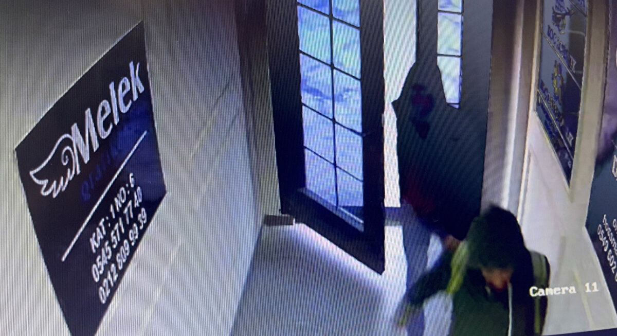 Genç, "Çalıp bunu satıp düşük paralar eden malzemeler ama bunlara kadar düşmüşler. Çalıp satıyorlar " şeklinde konuştu.