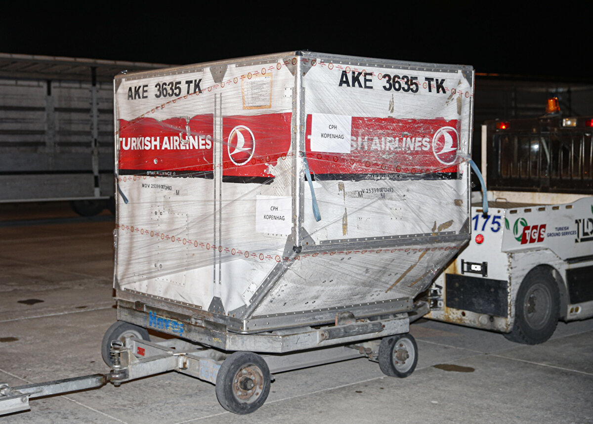 Yurt dışından getirilen oylar, 14 Mayıs günü saat 17.00'de oy verme işleminin tamamlanmasının ardından diğer sandıklarla eş zamanlı açılacak. 