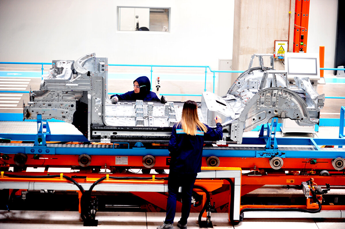 Biz bu yeterlilik belgemizi ocak ayının başında aldık. Şu an itibariyle 7 bölgede, 27 noktada hizmet veriyoruz. Bu ülkemize dağılmış vaziyette. Buraların adresleri, uygulamamızda ve internet sitemizde mevcut. Akıllı cihazdan bahsediyoruz. Doğuştan elektrikli akıllı cihazdan bahsediyoruz.<br>