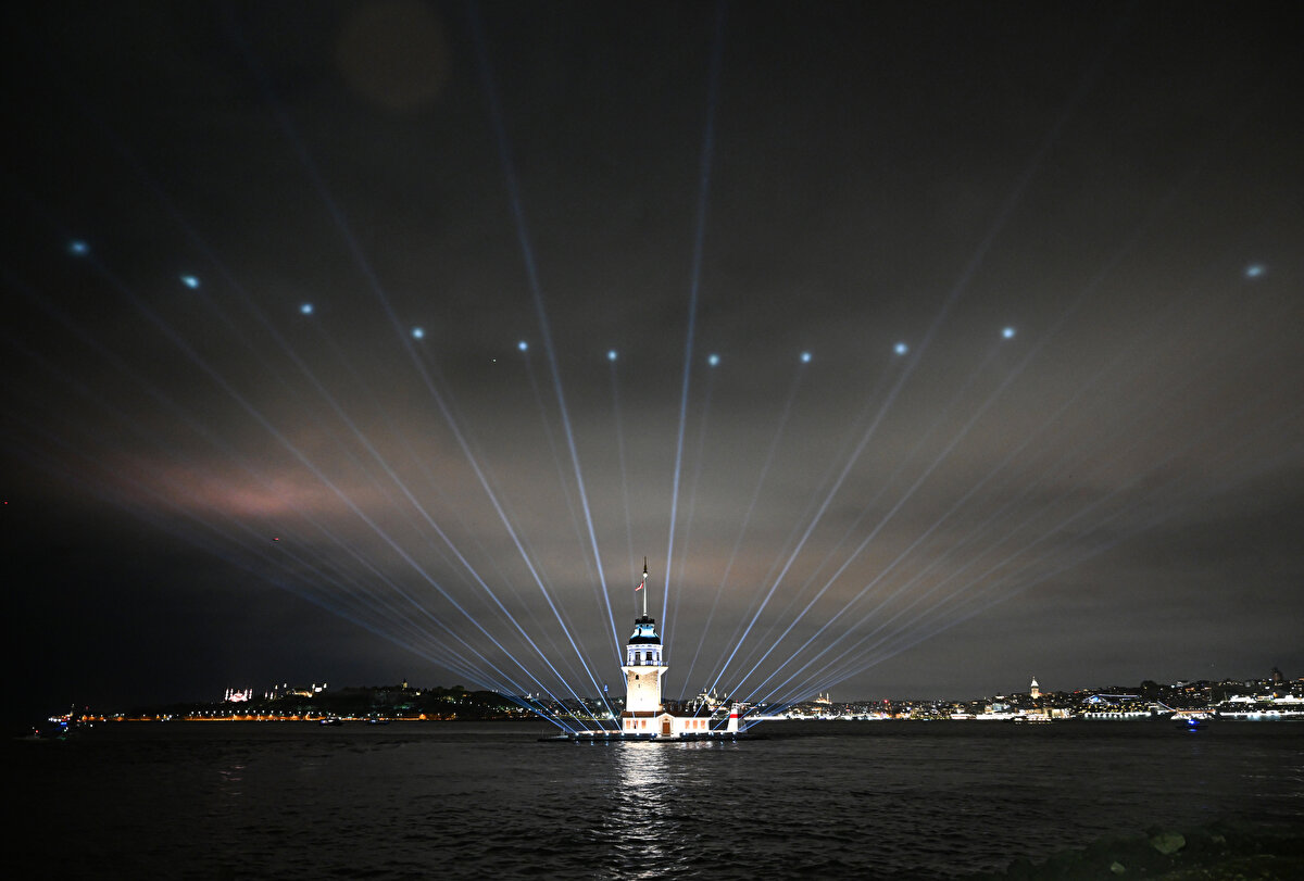 2. Mahmud dönemindeki orijinal haline kavuşan Kız Kulesi'nin restorasyon çalışmalarında bugüne ulaşan kaynaklardaki en çok bilgi ve belgenin bulunduğu 18. yüzyıl sonu verileri kullanıldı.<br>