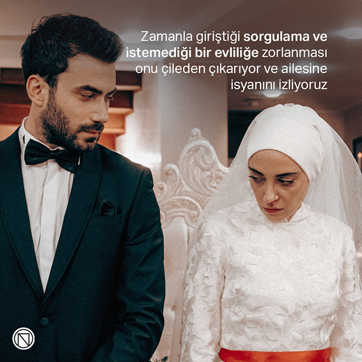 Zamanla giriştiği sorgulama ve istemediği bir evliliğe zorlanması onu &#231;ileden &#231;ıkarıyor ve ailesine isyanını izliyoruz