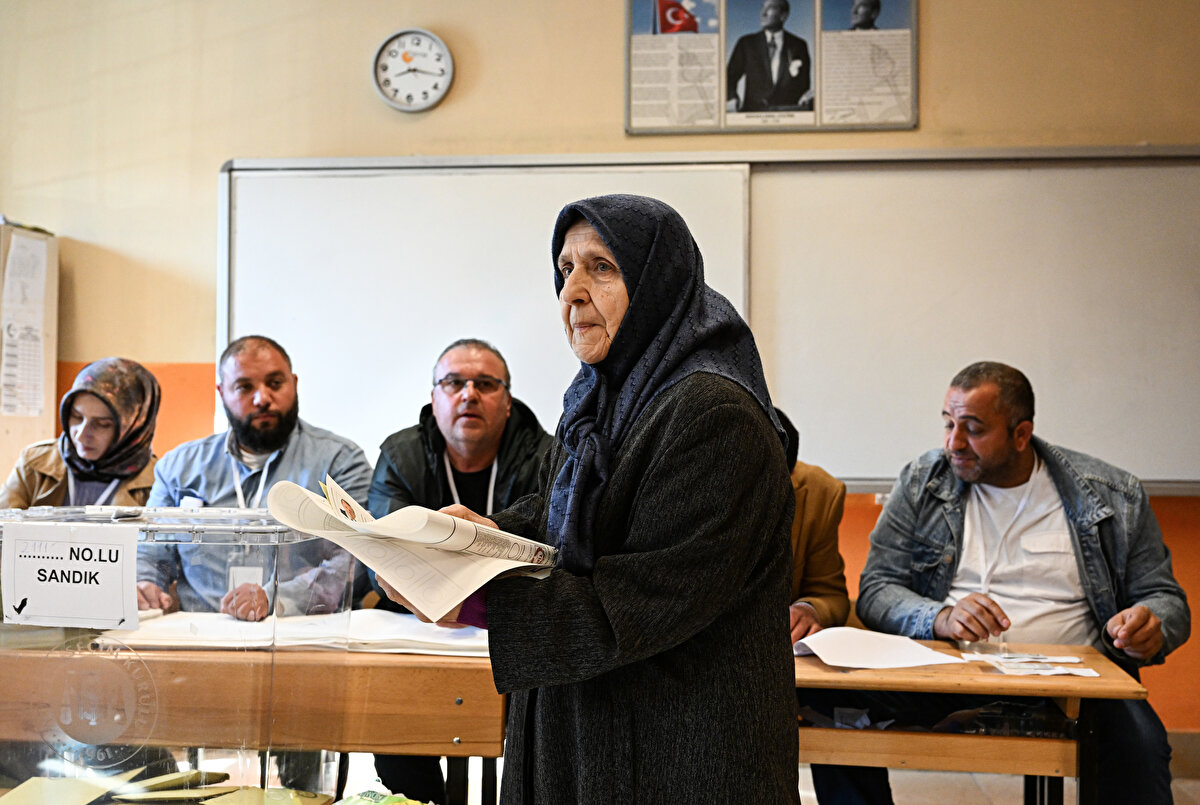 İlk oylamada geçerli oyların salt çoğunluğu sağlanmadığı takdirde 28 Mayıs'ta yapılacak Cumhurbaşkanı Seçimi'nin ikinci oylamasına ilişkin hazırlanan seçim takvimi işleyecek.<br>