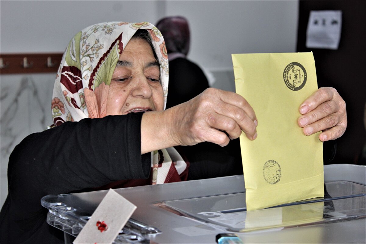 Seçim yasaklarına ve belirtilen kurallara uyulmak şartıyla saat 18.00'den sonra düğün yapılabilecek.<br>