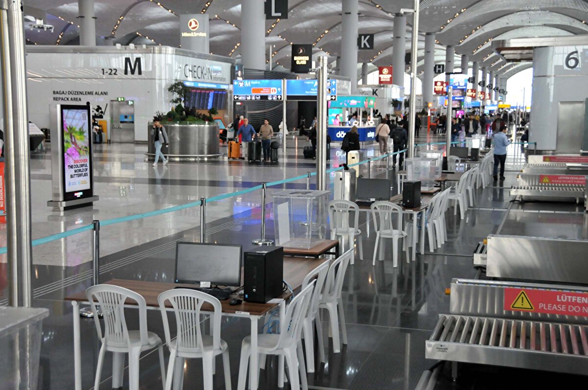 Gümrük kapılarında oy verme işlemleri 28 Mayıs Pazar günü saat 17.00'ye kadar devam edecek.<br><br>