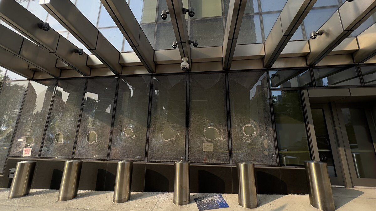 Türkevi'nin etrafına güvenlik şeridi çeken New York Polisi, olaya ilişkin soruşturma başlattı.<br><br>