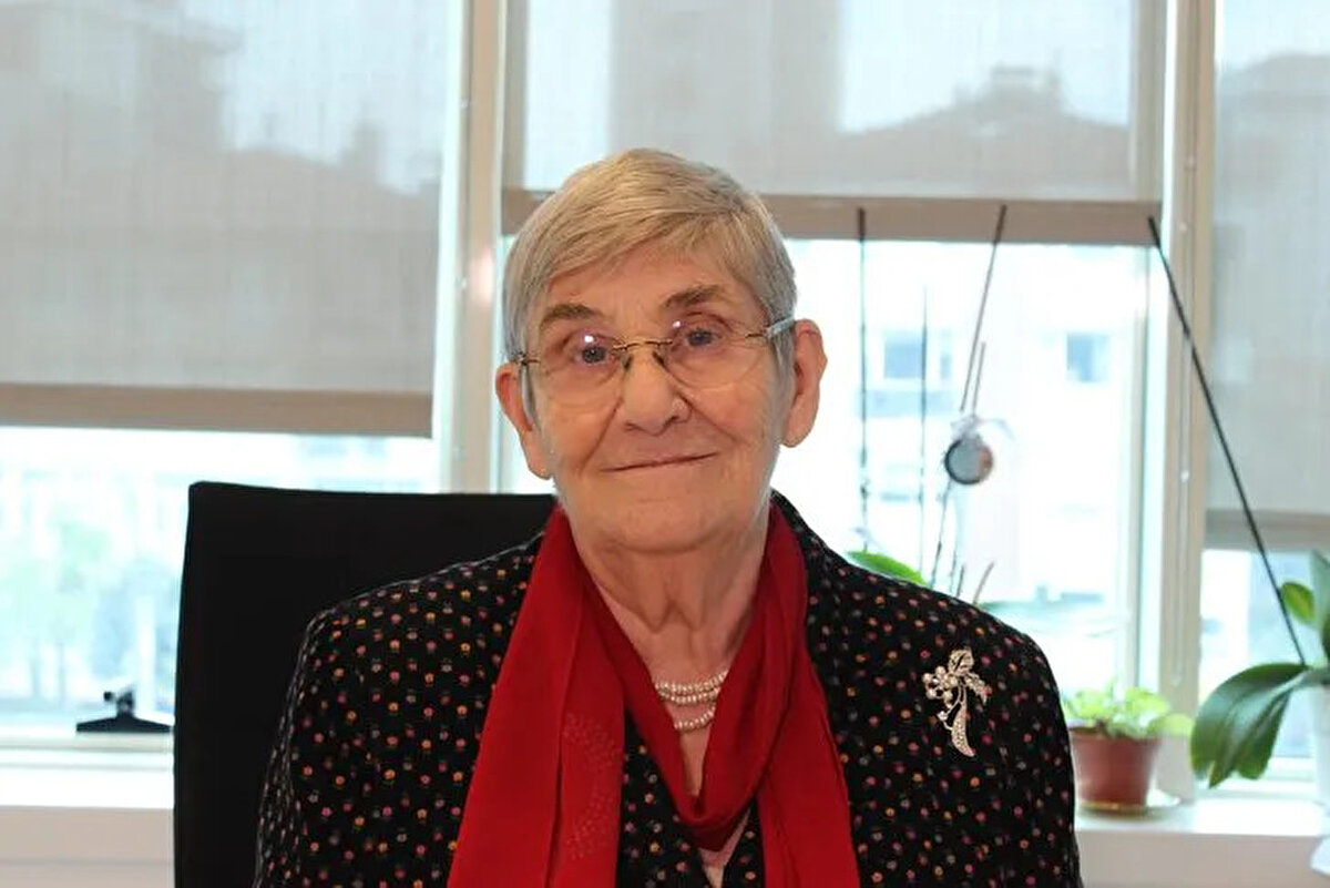 Balık yağının HDL kolesterolü yükselttiği, trigliseridleri ise yüzde 15-30 oranlarında düşürdüğü kanıtlanmıştır. Uzmanlar tarafından yapılan açıklamalara göre yüksek tansiyonu olan kişilerde, düşük dozlar bile tansiyonu düşürmeye yardımcı olur.<br><br>