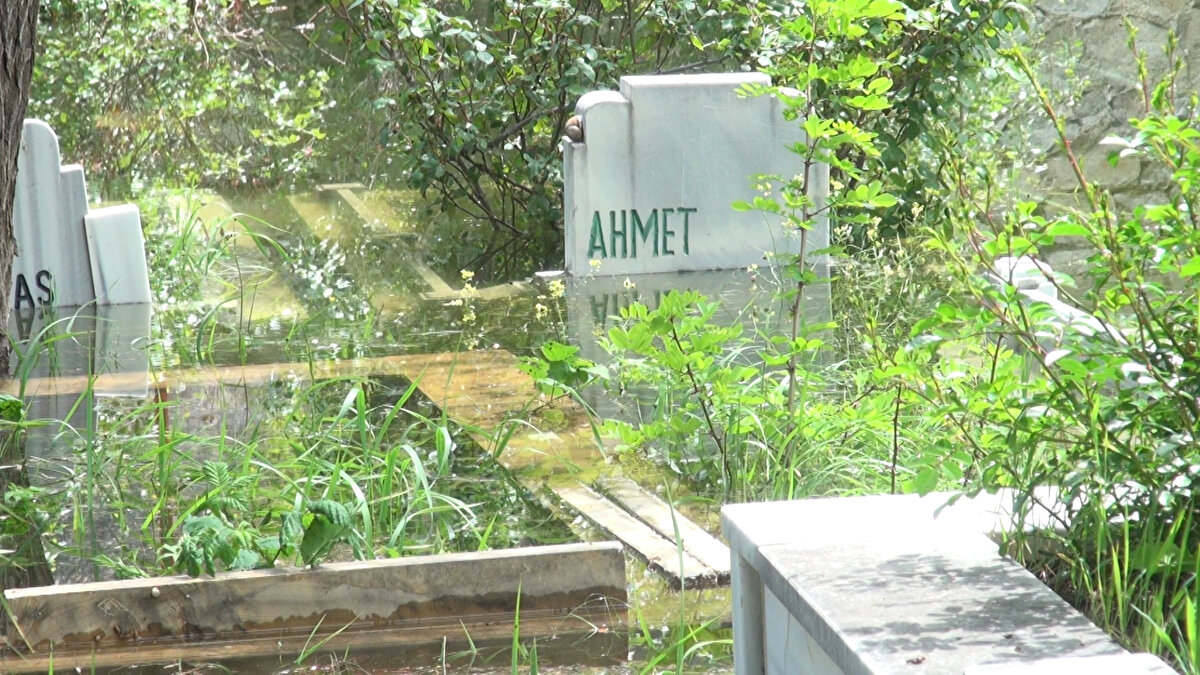 Suya gömülen mezarlığa 'nakil' talebi