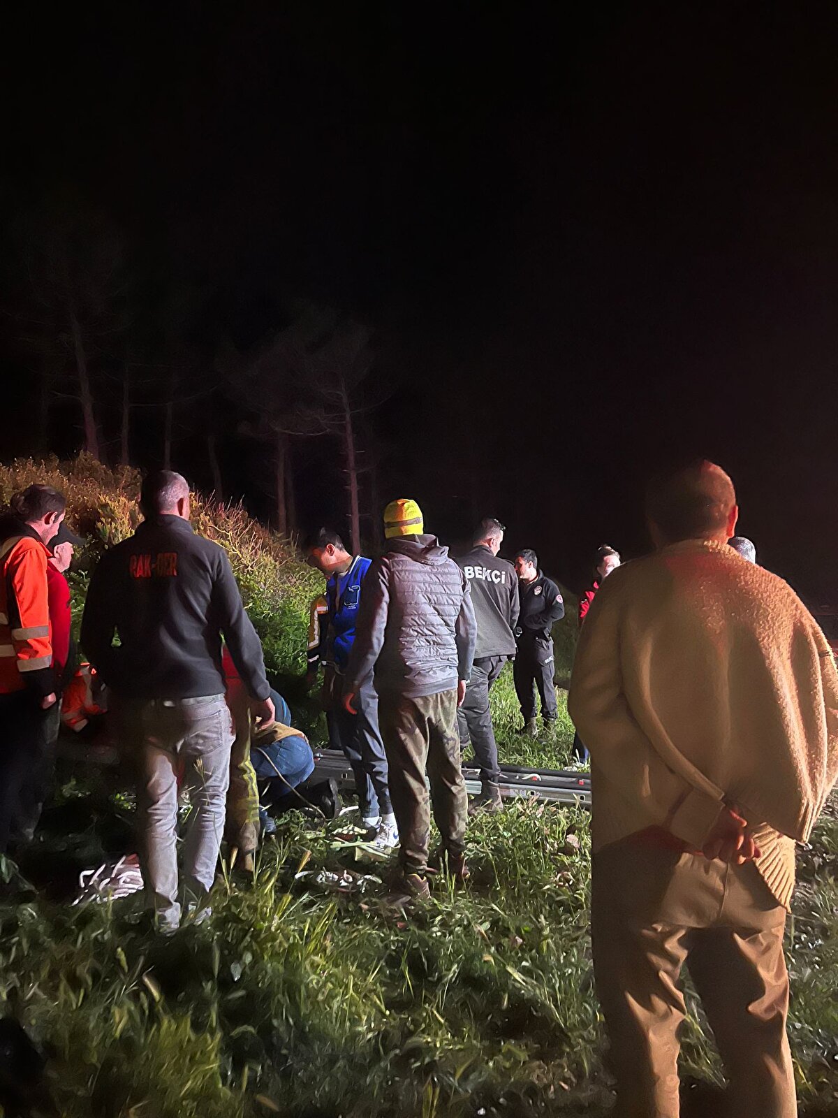Olay, 23.30 sıralarında Beykoz Riva Mahallesi Çayağzı sahil kısmında bulunan ormanlık alanda meydana geldi. İddiaya göre, ormanda çalı toplamaya çıkan Mustafa Başak, üzeri açık olan 15 metre derinlikteki kuyuyu fark etmeyerek içine düştü.