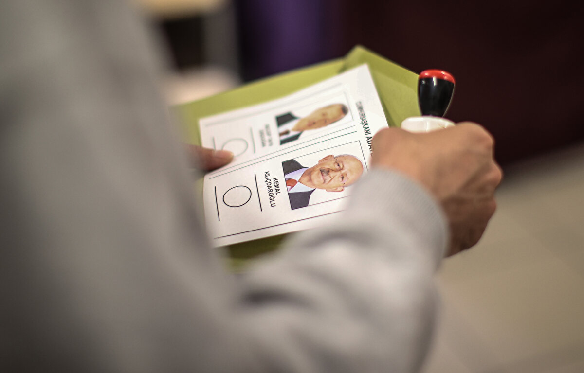 Seçimde, Cumhur İttifakı'nın cumhurbaşkanı adayı Recep Tayyip Erdoğan ile Millet İttifakı'nın cumhurbaşkanı adayı Kemal Kılıçdaroğlu yarışacak.<br><br>