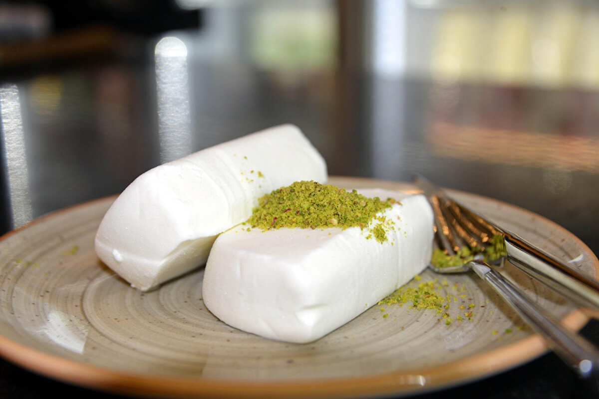 Maraş Dondurması listenin 3'üncü sırasındayer aldı. Listenin ilk sırasında İran'ın safranlı 'Bastani Sonnati' adlı dondurması yer aldı.<br><br>