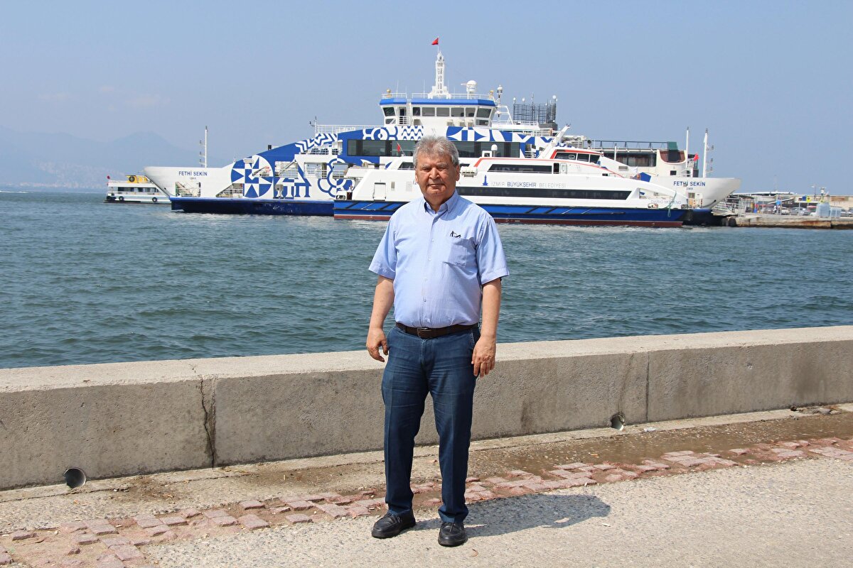 DEÜ Deniz Bilimleri ve Teknolojisi Enstitüsü Öğretim Üyesi Prof. Dr. Doğan Yaşar, feribotun pervaneleri nedeniyle deniz dibindeki çamurların kalktığını, akıntı ile de çamurların bir yerde birikip, 'topuklaşma' oluşturduğunu, bu 'topuğa' feribotun oturduğunu söyledi.<br><br>