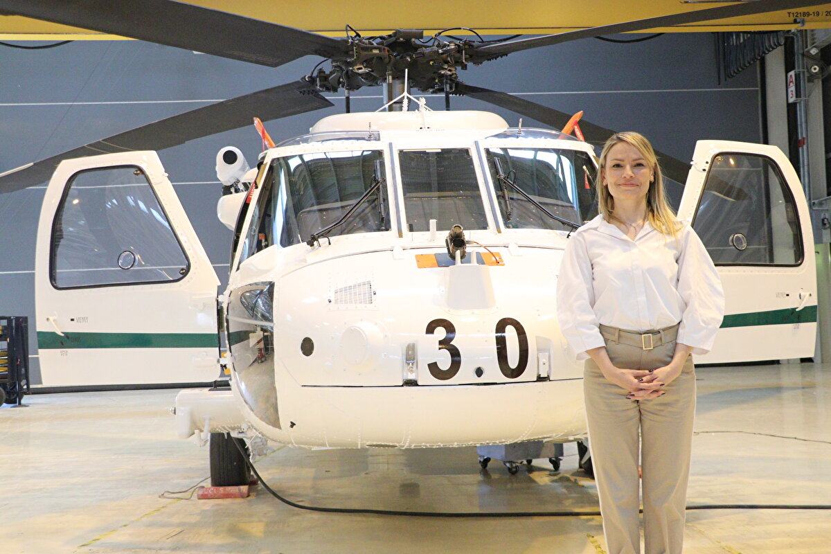 T-70'lerin ortaya çıkmasında büyük çaba sarf edildiğini belirten Barın, ekip arkadaşlarına da teşekkür ederek, "Gerçekten çok büyük bir özveriyle çalıştık, gece gündüz demedik. Gerektiğinde evimize gitmedik, ailelerimizi görmedik ve helikopter teslimatlarını gerçekleştirdik. Deprem bölgesinde de bu helikopterler kullandı. Bunu görünce de ekip olarak buruk da olsa bir gurur yaşadık. Bu bizi mutlu etti. 'İyi ki çalışıp evimize gitmemişiz. İyi ki zamanında bu helikopterlerimizi teslim etmişiz' dedik. Bu bizim yaşadığımız en büyük gururlardan bir tanesiydi" diye konuştu.<br><br>