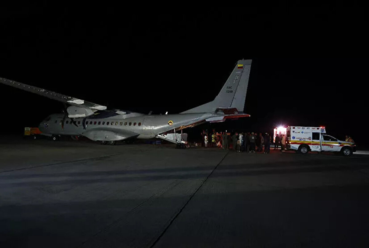 Ekipler bundan sonra ayak izleri, meyve artıkları ve diğer ipuçlarının peşine düştü. Dört kardeş, kazadan sonraki altı hafta boyunca, Kolombiya Devlet Başkanı Gustavo Petro'nun nitelemesiyle "Tarihte yer edecek bir hayatta kalma örneği" sergileyerek, birçok farklı doğa olayına ve olumsuzluklara karşı mücadele etti.<br>