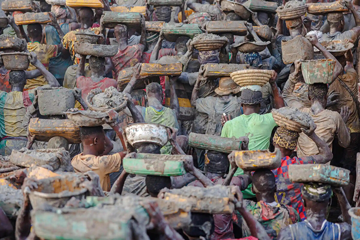 Onlarca yıldır devam ettirilen bu gelenek, Malililerin ulusal bir dönüm noktasını ve ülkenin kültürel mirası açısından ayrılmaz sayılan bir kuruluşu korumasına yardımcı oluyor.