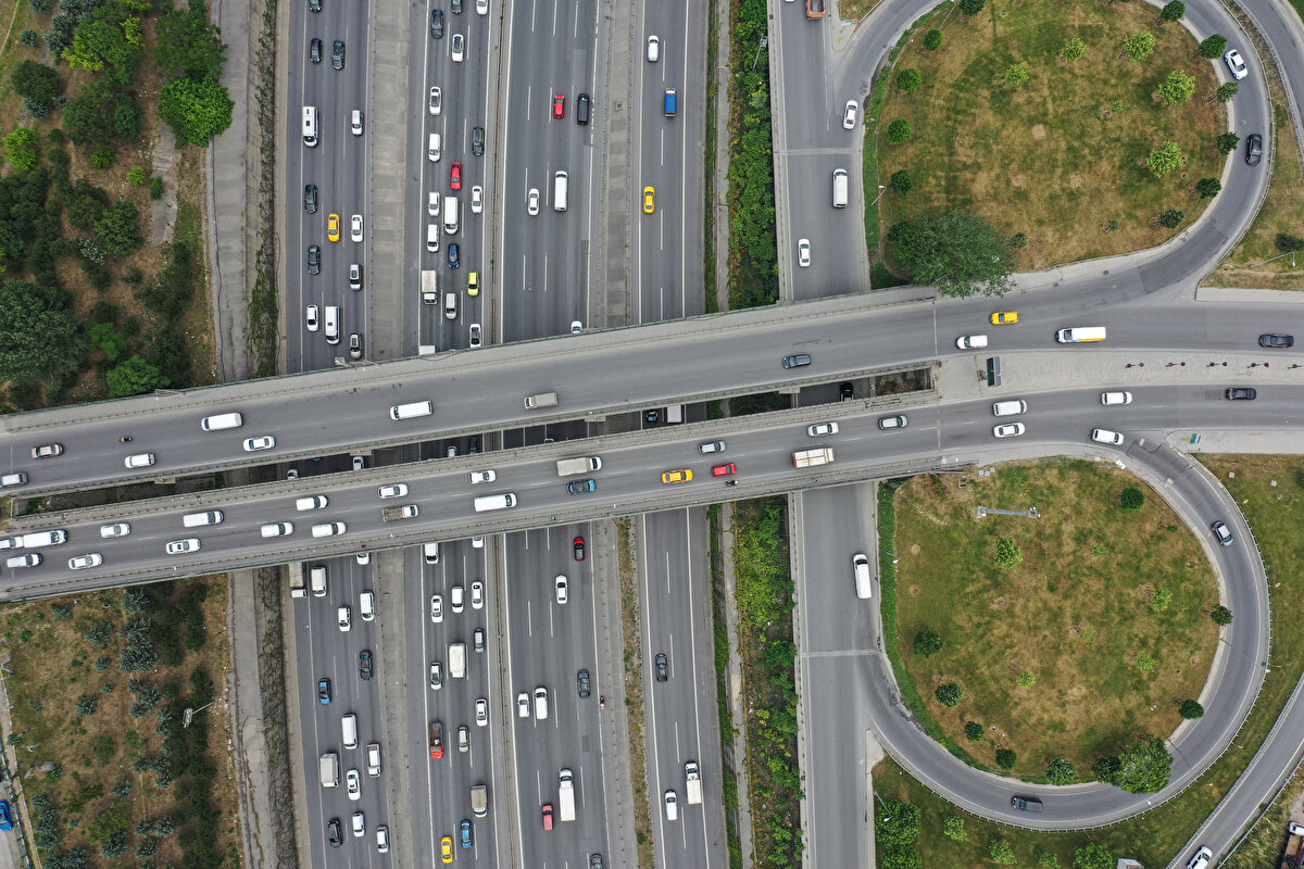 İBB CepTrafik uygulamasına göre, trafik yoğunluğu saat 16.25 itibarıyla yüzde 67 olarak kayıtlara geçti.<br><br>