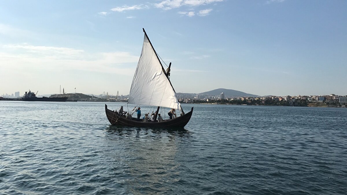 Yenikapı'daki çalışmaların bir kurtarma kazısı olduğunu ve kurtarma kazılarının normalde 1-2 yıl sürdüğünü söyleyen Kocabaş DHA'ya yaptığı açıklamada şu bilgileri paylaştı:<br>