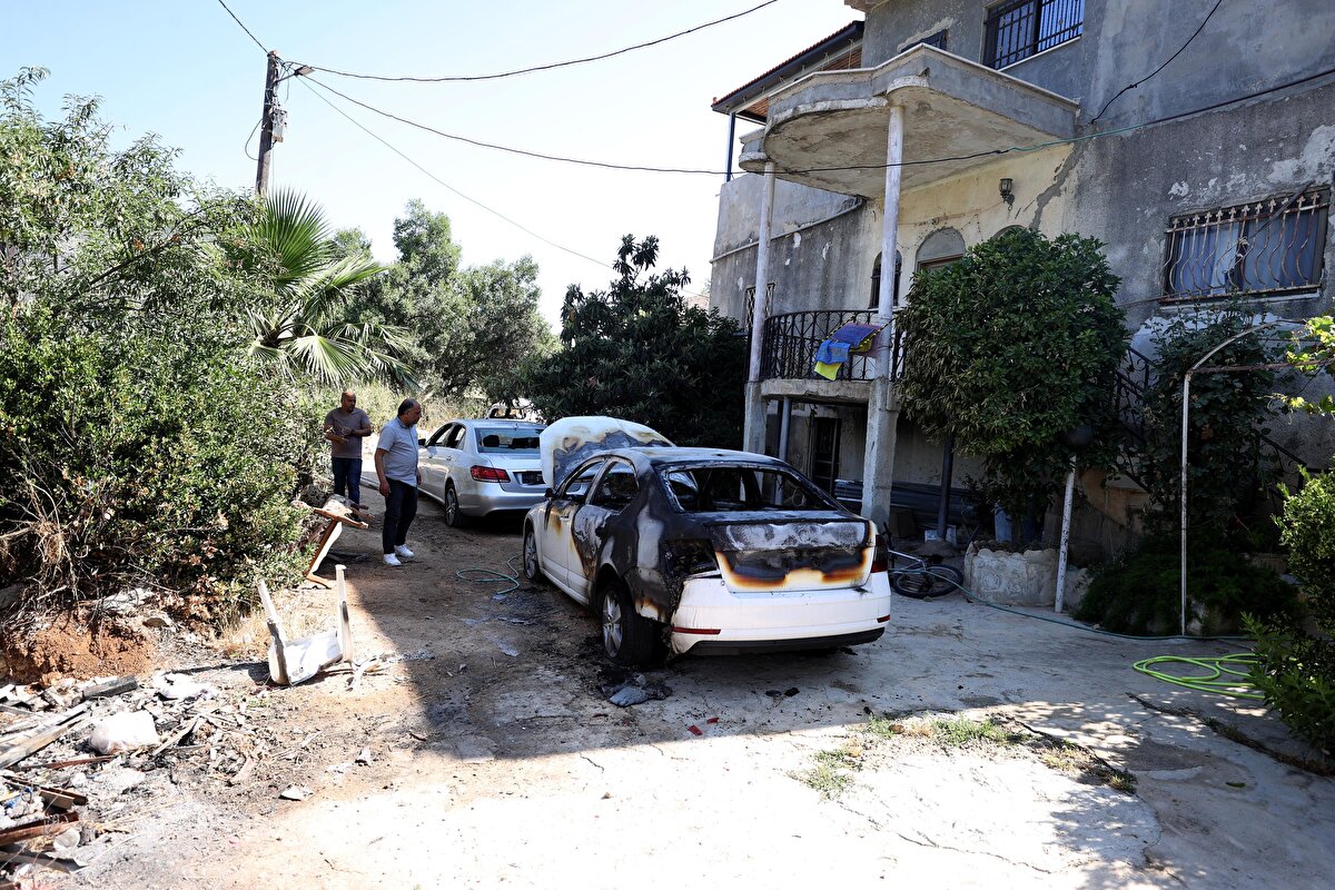 ​Yahudi yerleşimciler, işgal altındaki Batı Şeria'nın çeşitli bölgelerine baskınlar düzenleyerek Filistinlilere saldırdı.