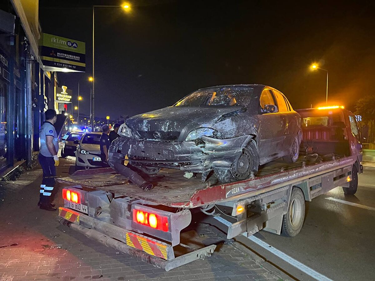 Sağlık ekiplerince olay yerinde kontrolü yapılan sürücü Nevzat M.'nin sağlık durumun iyi olduğu belirtildi. Polisin olay yerindeki incelemesi ve aracın çekici yardımıyla kaldırılmasının ardından trafik akışı normale döndü. Olayla ilgili inceleme başlatıldı.