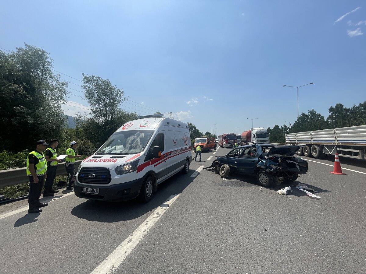 Kazayla ilgili soruşturma başlatılırken, kaza nedeniyle Anadolu Otoyolu'nun Ankara istikametine trafik yaklaşık 1 saat tek şeritten verildi