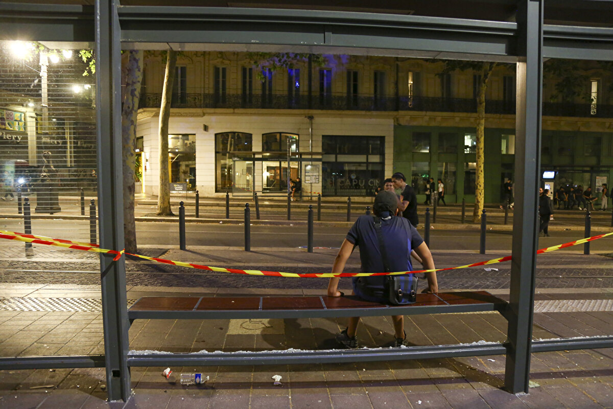 Kampanyaya şu ana kadar 40 binden fazla kişi 5 ile 3 bin euro arasında bağışta bulundu. Bugüne kadar toplanan miktarın yaklaşık 830 bin euro olduğu belirtiliyor. Sol partiler kampanyaya "utanç kampanyası" derken sağ partiler ise savunuyor.