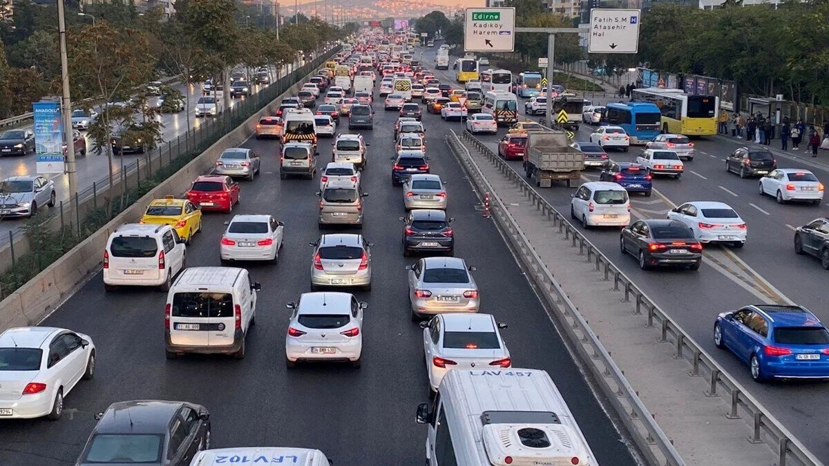 PEŞİN ÖDEYECEK <br>Temmuz ayının sonuna kadar yasalaşması halinde izleyen ay ağustos olacağı için ilk taksit ağustosta ödenecek. İkinci taksit ise kasım ayı sonuna kadar ödenecek.