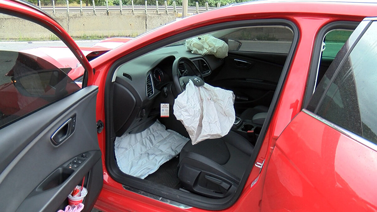 Ekiplerin olay yerindeki çalışmalarının ardından Zeki Aktaş'ın cenazesi adli tıp kurumuna götürüldü. Yaralı eşi ise ambulansla hastaneye kaldırıldı. Ailenin haberi alan yakınları olay yerine geldi. Kazaya neden oldukları öne sürülen sürücüler Mehmet Yalçın ve Doğukan Taştekin gözaltına alındı. Sürücü Doğukan Taştekin'in 0.90 promil alkollü olduğu öğrenildi.