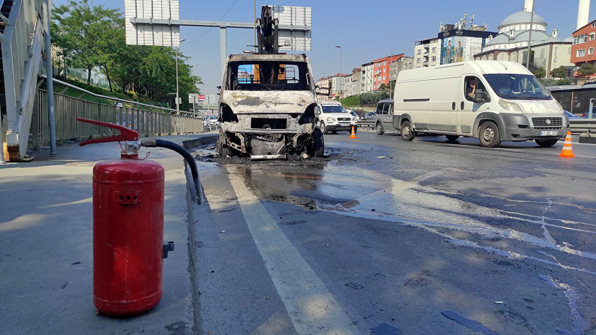 Olay, Kağıthane D-100 Karayolu Ankara istikametinde saat 09.00 sıralarında meydana geldi.