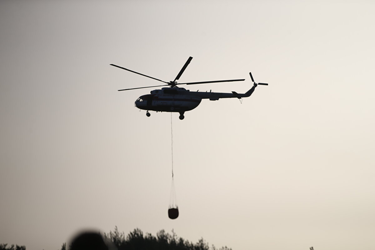 Dursunbey'e bağlı kırsal Naipler Mahallesi yakınında ormanlık alanda henüz belirlenemeyen nedenle yangın çıktı.<br><br>