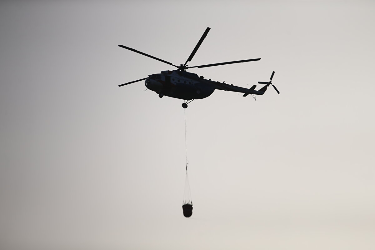 Söndürme çalışmasına Muğla Büyükşehir Belediyesi itfaiyesi, jandarma, emniyet ekipleri ile orman yangın gönüllüsü ekipleri ve TOMA araçları da destek verdi. Havanın kararmasıyla yangına gece görüşlü helikopterle de müdahalede bulunuldu.<br><br>