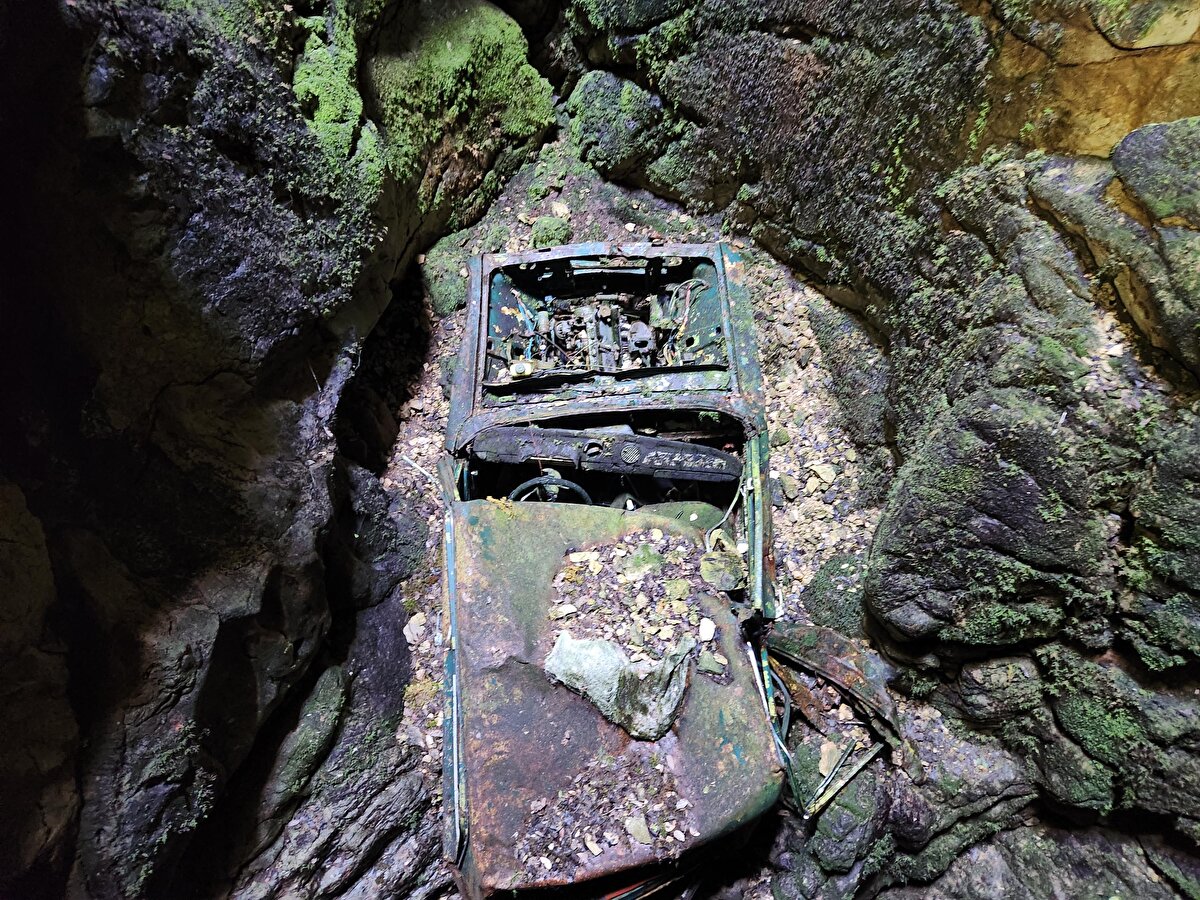 Kuzu, 2021'deki ilk keşiften sonra hem geçen yıl hem de bu yıl yine HÜMAK üyeleri olarak bu mağaraya iniş yaptıklarını dile getirdi.