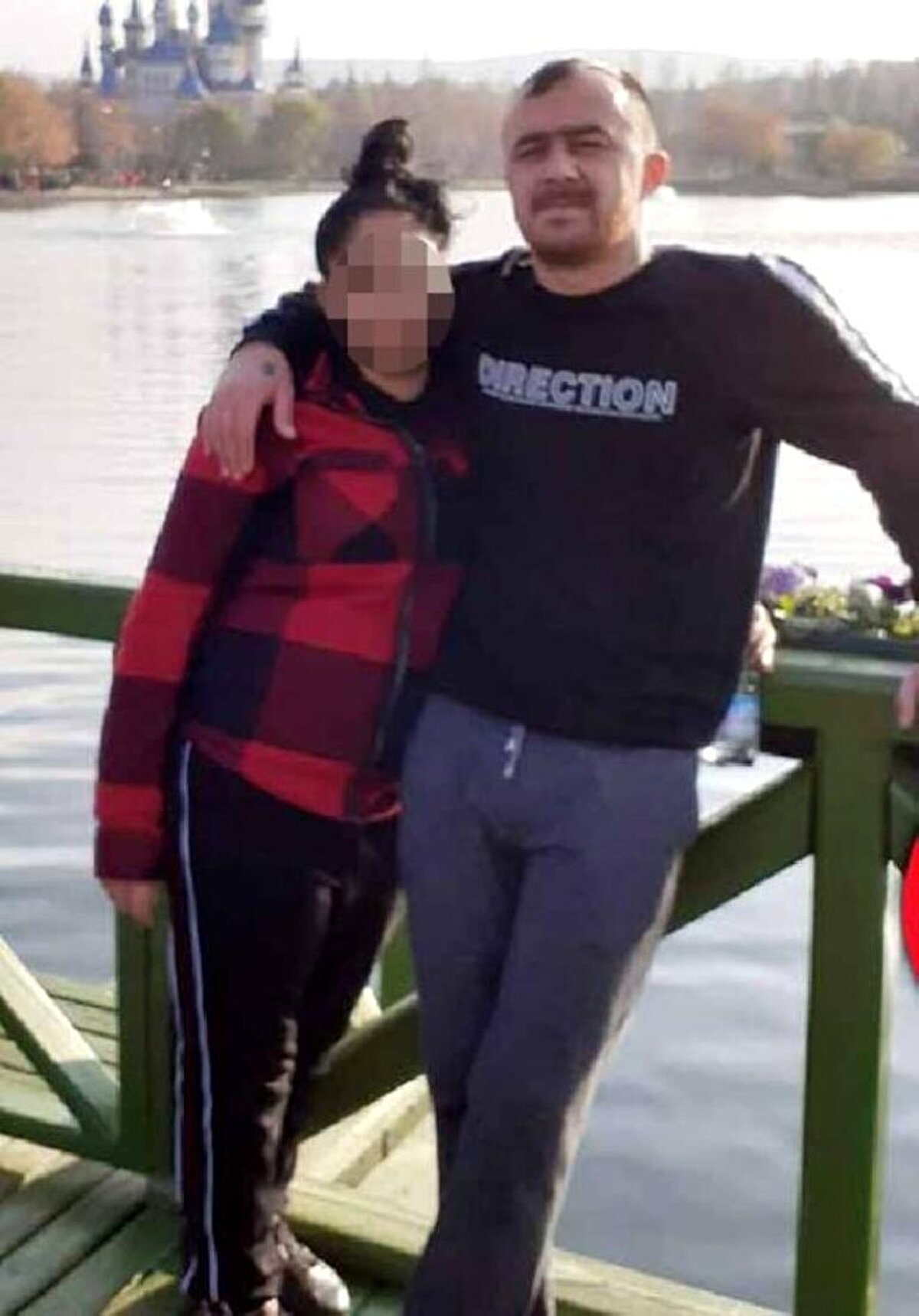 AÇIK CEZAEVİNDE 5 YILIN ALTINDA İNFAZI OLANLAR YARARLANACAK<br>Kadir Şeker, 15 Temmuz’da TBMM Genel Kurulu’nda kabul edilen torba yasa içindeki “Ceza ve Güvenlik Tedbirlerinin İnfazı Hakkındaki Kanun”a eklenen geçici madde kapsamında yeniden cezaevine dönmeyecek.