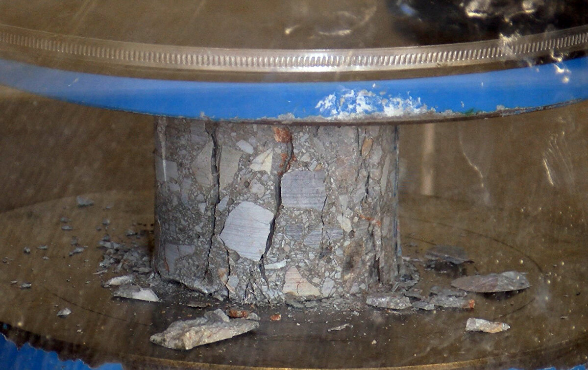 'Evim depremde yıkılır mı?', 'Binam sağlam mı?' sorularına yanıt arayanlar, 'Deprem Dayanıklılık Testi' yapan belediyeler, lisanslı mühendislik firmaları ve üniversitelerin kapısını çalıyor.