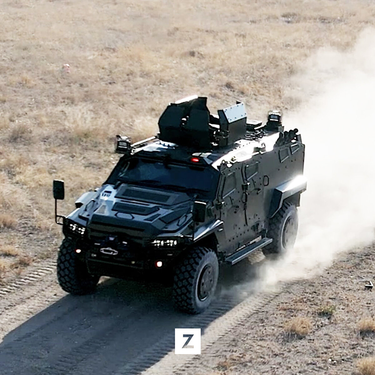 Şirket, aynı zamanda kullanıcı ihtiyaçları doğrultusunda araç üzerinde geliştirmelere gitti, farklı modeller ortaya çıkardı.