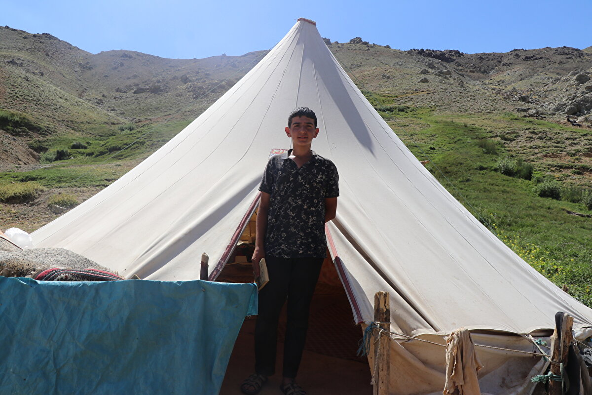 Ailesi ve öğretmenlerinin desteğiyle LGS sınavına hazırlanan Yazar, 4 Haziran'da yapılan merkezi sınavda, sadece bir soruyu yanlış yaparak 494 puan almayı başardı.<br><br>